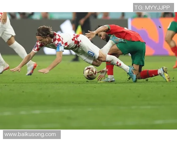 格雷茨卡的足球之路：从青训崭露头角到德甲明星的成长故事